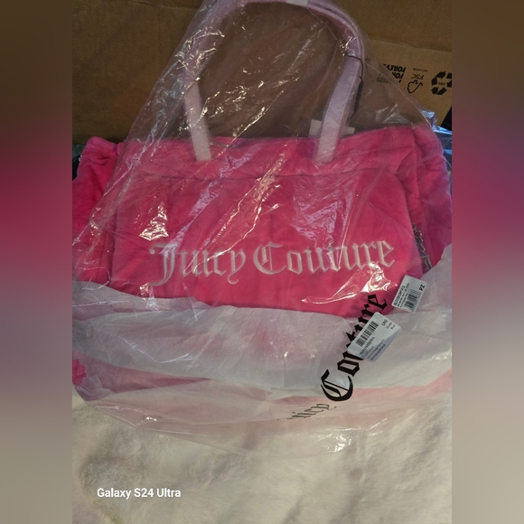 Juicy Couture Pink Velvet Large Weekender. Brand New 💎 - Picture 6 of 8